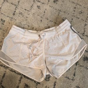 Lululemon Hotty Hot Short 2.5”